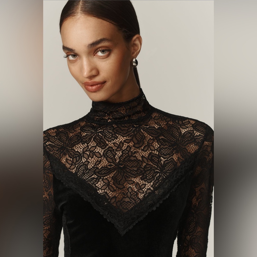 ✨ Anthropologie Long-Sleeve Mock-Neck Lace Velvet Slip Midi Dress Sz M - Picture 2 of 5